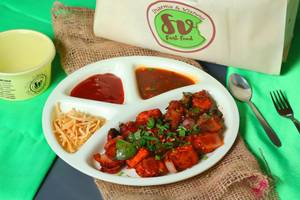 VEG CHILLI PANEER DRY ( 10 PIECE )
