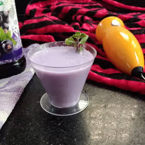Black Currant Lassi