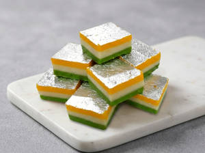 Khoya Tiranga Burfi