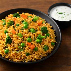 Veg Biryani With Raita