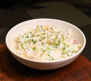 Veg Parmesan Pasta (white sauce)