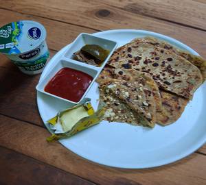 Aloo-Paneer Paratha For Kids