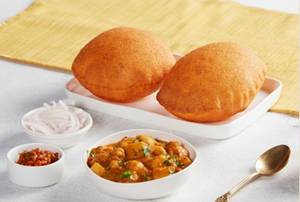 Bedmi Poori With Aloo Saji - Breakfast