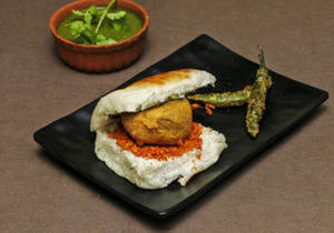 Regular Vada Pav