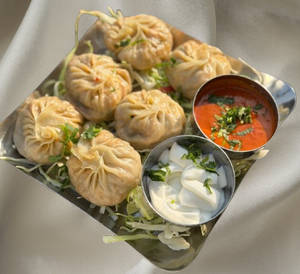 Steam Veg Momos(6Pcs)