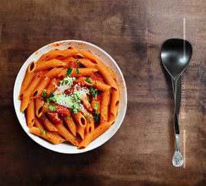 Red sauce pasta [chicken]