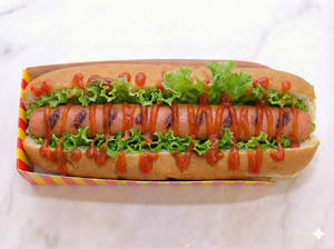 Sriracha Sailor Chicken Sausage Dog 5'