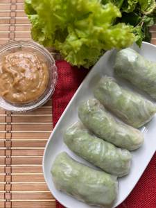 Thai Fresh Rice Paper Spring Rolls with Peanut sauce ( 3 rolls)