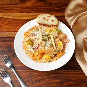 Red sauce pasta