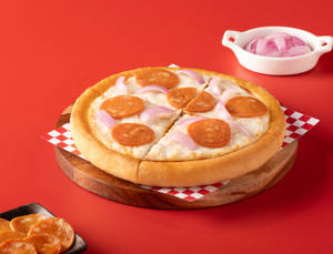 Classic Chicken Pepperoni & Onion