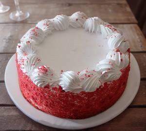 Red Velvet Cake (330 Grams)
