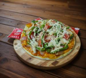 Classic Capsicum Onion Pizza