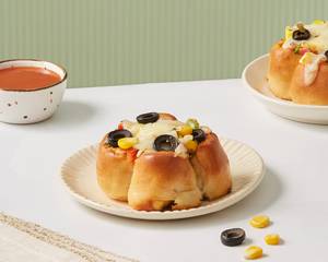 Cheezy Pizza Bun (2 Pcs)