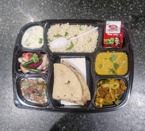 Anand Paneer Veg Thali