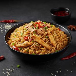 SINGAPURI CHICKEN FRIED RICE