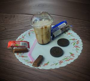 Signature Oreo Kit Kat Shake