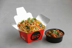 Veg Nanking Noodles With Hot Garlic Potato Gravy (little Box)