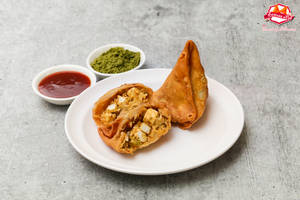Tandoori Paneer Samosa(Jain Option Available)