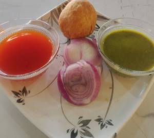 Pyaaz kachori [1 piece]