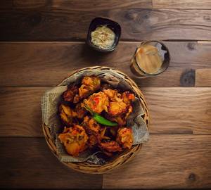 Tea(4-5 cups) with chicken pakora