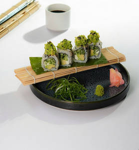 Avocado Guacamole Uramaki Roll