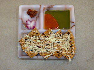 Desi Ghee Cheese Paratha (1 Pcs)