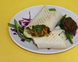 Falafel Warp With Hummus