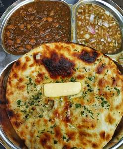 Amritsari Aloo Kulcha 1pc.