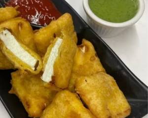 Paneer Pakoda (6 Pcs)