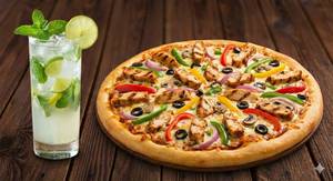 Chicken Loaded Pizza + lemon mojito                      