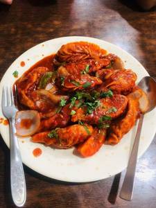 Veg Chilly Momos [8 Pieces]