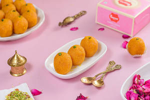 Plain Kesar Laddu