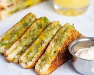 Paneer Chilli Cheese Grilled Sandwich
