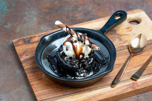Gooey Chocolava Sundae
