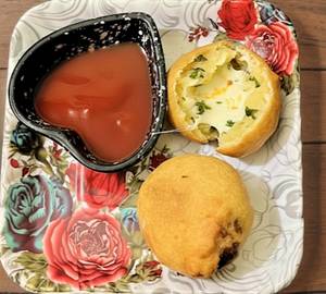 Cheese Aloo Bonda (2 Pieces)