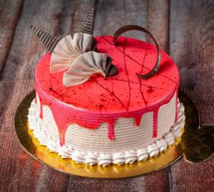 Eggless Strawberry Cake