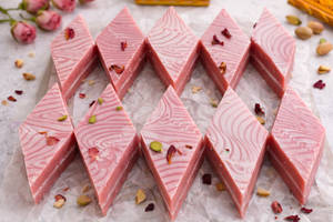 Strawberry Kaju Burfi