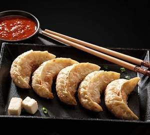 Paneer Achari Fried Momo