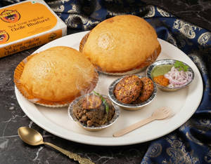 Tikki Wale Chole Bhature