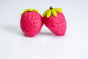 Badam Strawberry 