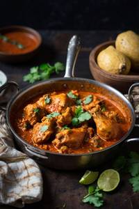 Shahi chicken with bone