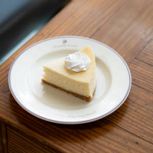 NY Style Baked Cheese Cake Slice