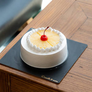 Pineapple Cake ( 350 Gm )