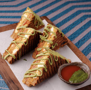 Tandoori Paneer Sandwich