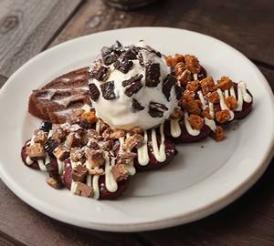 Triple Cookie Icecream Pancake