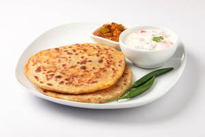 Aloo Paratha With Curd