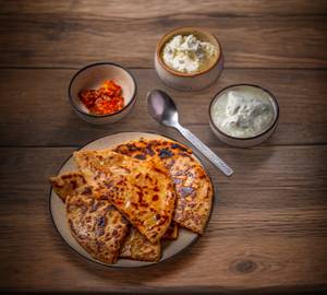 2 Aloo Paratha Tandoori +Dahi