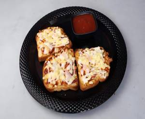 Onion Chilli Cheese Garlic Bread