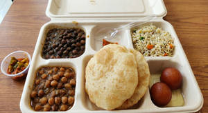 2 In 1 Apna Cholle Bhature Thali