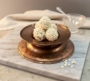 Kaju White Chocolate Ball